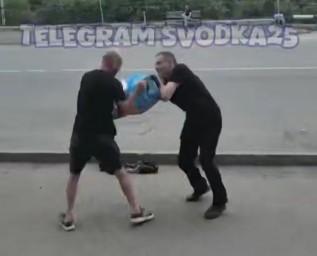 Драка с попыткой поножовщины произошла во Владивостоке