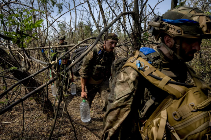 Бесконечные кладбища: западный журналист рассказал о реальных потерях ВСУ Бесконечные кладбища: западный журналист рассказал о реальных потерях ВСУ