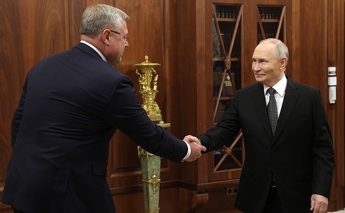 Встреча с губернатором Астраханской области, председателем комиссии Госсовета по поддержке ветеранов боевых действий – участников СВО и членов их семей Игорем Бабушкиным Встреча с губернатором Астраханской области, председателем комиссии Госсовета по поддержке ветеранов боевых действий – участников СВО и членов их семей Игорем Бабушкиным