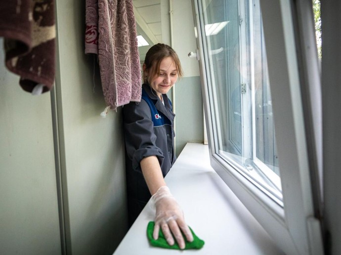 Более 500 белгородских подростков трудоустроились на осенних каникулах