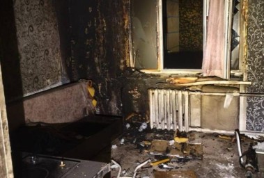 При пожаре в многоэтажке в Уфе спасли пятерых человек