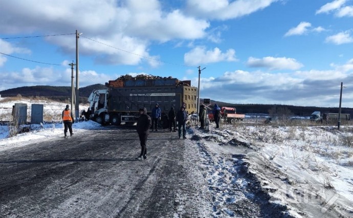 Прокуратура проводит проверку по факту ДТП на железнодорожных путях на Сахалине Прокуратура проводит проверку по факту ДТП на железнодорожных путях на Сахалине