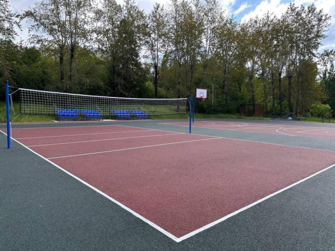 Из сердца школьного двора. В Перми в 2025 году обновили территории 10 учебных учреждений