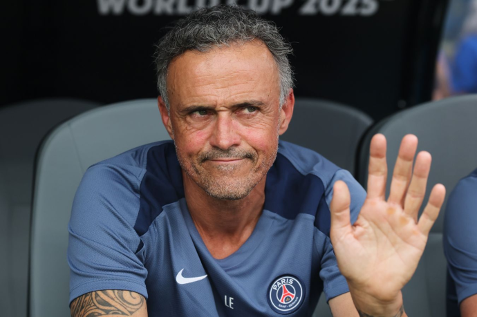 Луиса Энрике признали лучшим тренером 2025 года