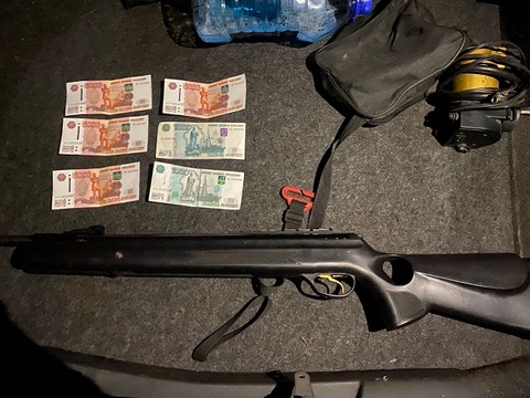 Пятеро жителей Мордовии задержаны при сбыте пневматического оружия с повышенной дульной энергией.