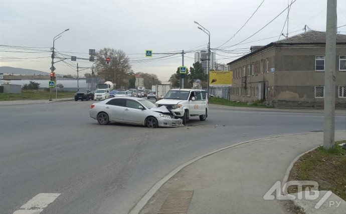 Очевидцев ДТП на перекрёстке ищут в Южно-Сахалинске Очевидцев ДТП на перекрёстке ищут в Южно-Сахалинске