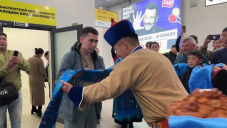 В Бурятию вернулся Герой России Тимур Соктоев