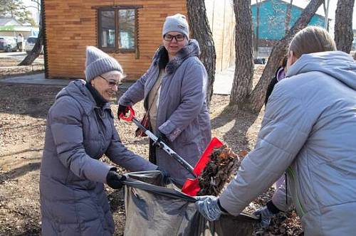 В Благовещенске сотрудники ОКЦ поддержали акцию «Город берегу»