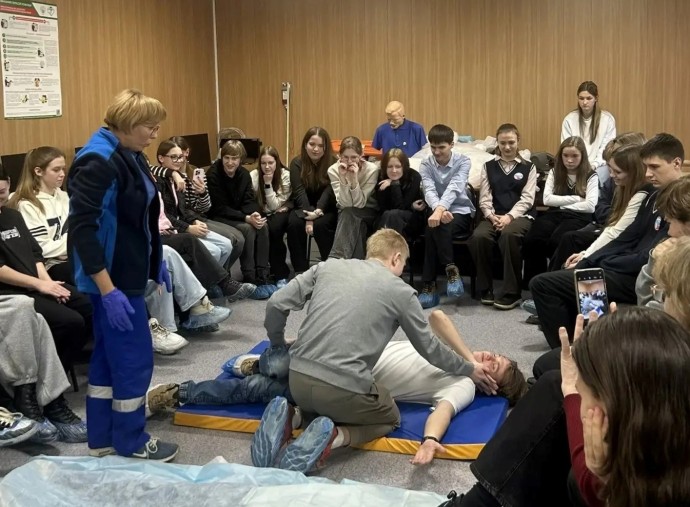 Ярославские подростки получают навыки оказания доврачебной помощи