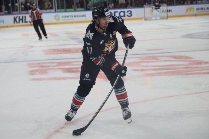 У хоккеиста "Металлурга" украли паспорт