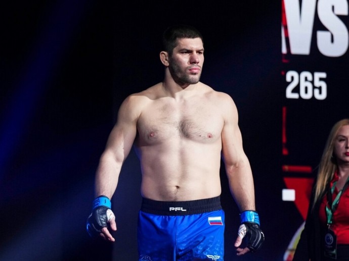 Валентин Молдавский вышел в полуфинал Гран-при тяжеловесов PFL