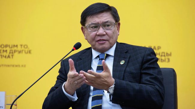 Трамп вручит себе Нобелевскую премию за предотвращение Третьей мировой — эксперт