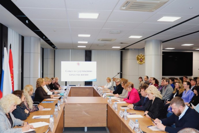 На заседании Совета по улучшению качества жизни при Губернаторе Санкт-Петербурга обсудили региональные программы поддержки семьи