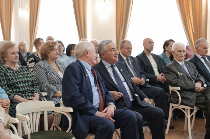 В новгородском «Диалоге» прошла встреча ветеранов муниципального самоуправления