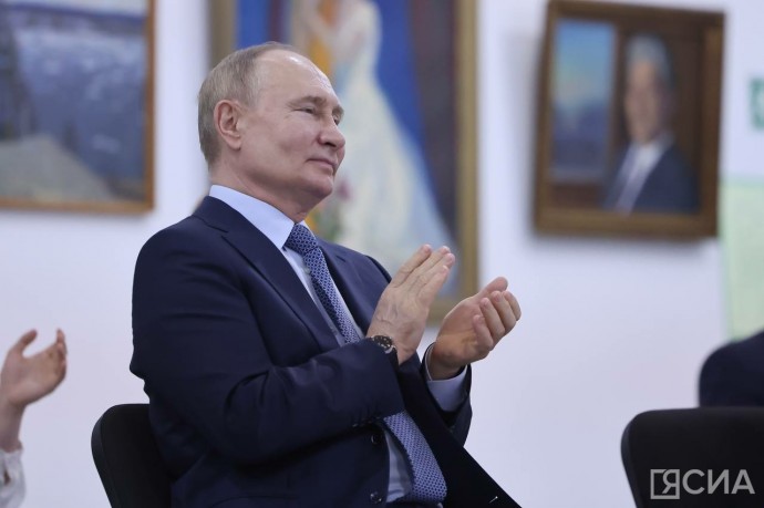 Путин создал межведомственную рабочую группу по воспитанию детей и молодежи
