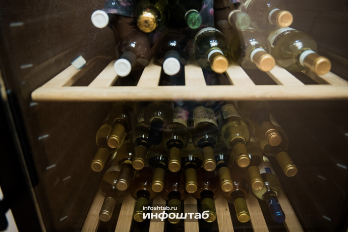 Более 3 тысяч литров алкоголя и 196 тонн рыбы изъято в Астраханской области