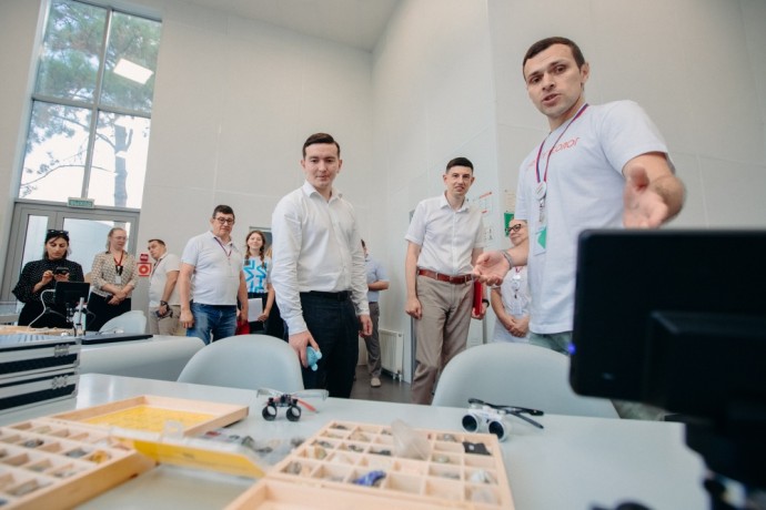 Игорь Юргин ознакомился с работой Всероссийского детского центра «Смена»
