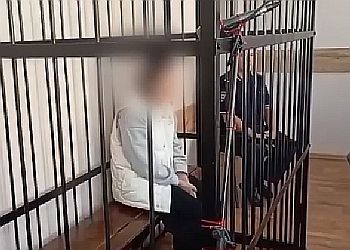 Иностранку, пытавшуюся подкупить таможенника в Благовещенске, отправили под домашний арест Иностранку, пытавшуюся подкупить таможенника в Благовещенске, отправили под домашний арест