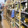 В РФ хотят запретить продажу сладостей в алкомаркетах