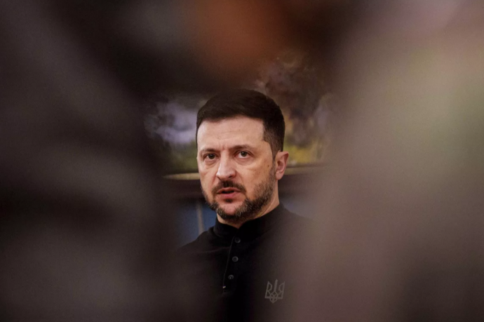 Американский экономист рассказал, к чему приведут Украину требования Зеленского