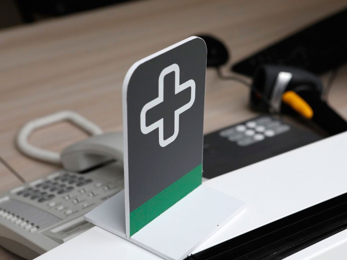 Женщина обратилась за медпомощью после атаки БПЛА на авто в Шебекинском округе