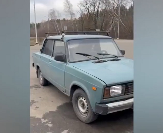 Младший сержант полиции из Мордовии передал свой автомобиль на нужды СВО Младший сержант полиции из Мордовии передал свой автомобиль на нужды СВО