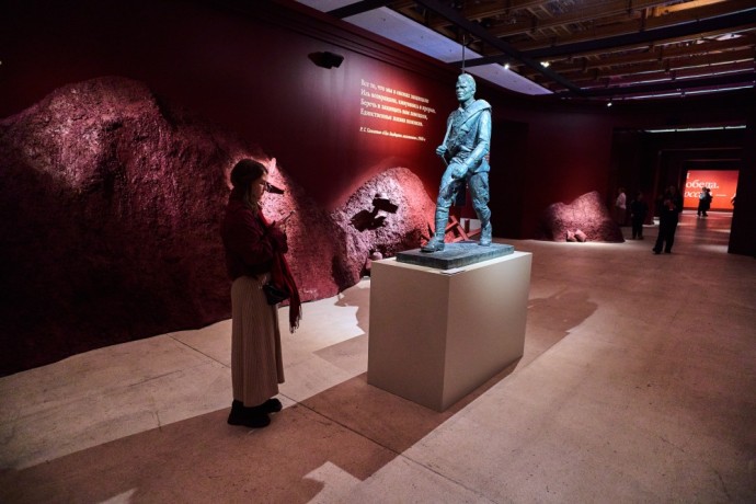 Экскурсоводами на выставке «Великая Победа. Россия – моя история» станут педагоги телешоу «Классная тема!» Экскурсоводами на выставке «Великая Победа. Россия – моя история» станут педагоги телешоу «Классная тема!»