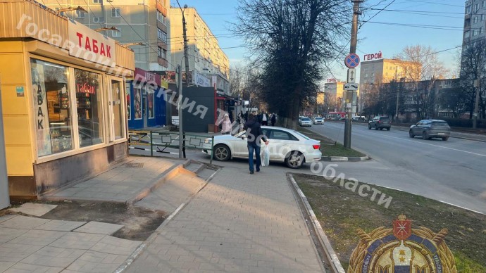 На Металлургов в Туле самокатчик сбил ребенка и скрылся