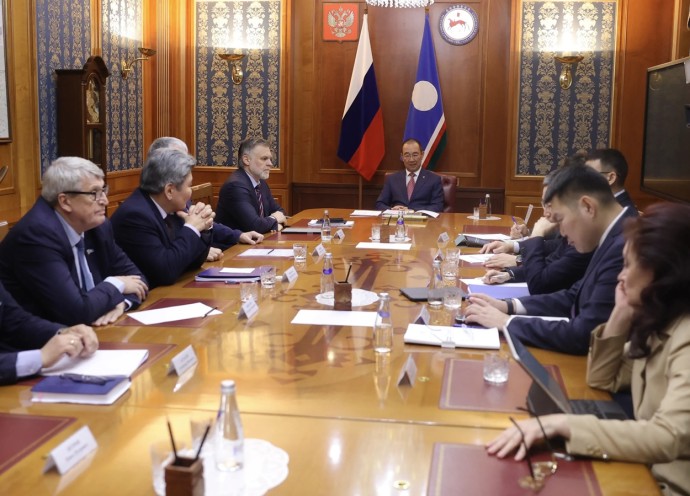 Глава Якутии провел рабочую встречу с руководством Ил Тумэна по формированию бюджета Глава Якутии провел рабочую встречу с руководством Ил Тумэна по формированию бюджета