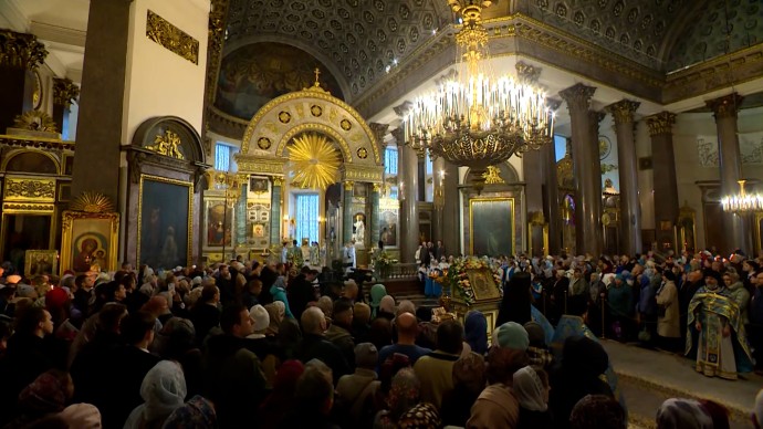 В Казанском кафедральном соборе отметили День народного единства торжественным богослужением