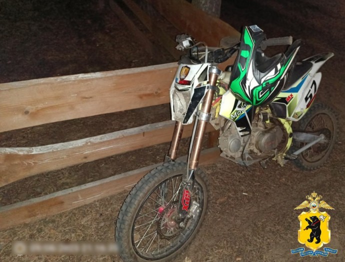 Подросток на питбайке сбил двух девушек в Ярославском округе