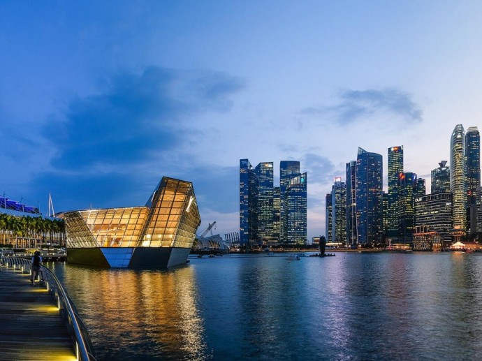 Гиды по Сингапуру напомнили о запрете на жевательную резинку и крупных штрафах Гиды по Сингапуру напомнили о запрете на жевательную резинку и крупных штрафах