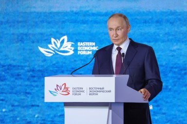 Путин поручил расширить дальневосточную ипотеку на многодетные семьи