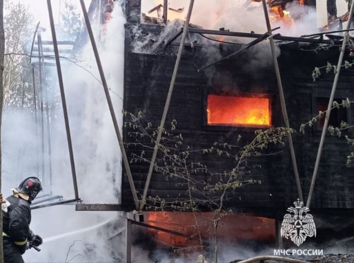 За сутки спасатели потушили 4 пожара