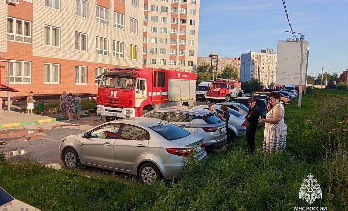 На пожаре в тульском Скуратово эвакуировано 15 человек