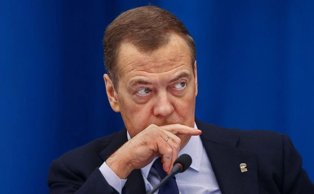 Медведев: США в конфликт ЕС с Россией не впрягутся — не мечтайте Медведев: США в конфликт ЕС с Россией не впрягутся — не мечтайте