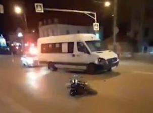 В Пензе маршрутка сбила ехавшую на самокате девушку-подростка