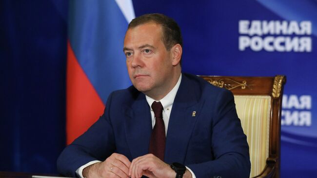 Медведев заявил об иммунитете Путина от иностранной уголовной юрисдикции