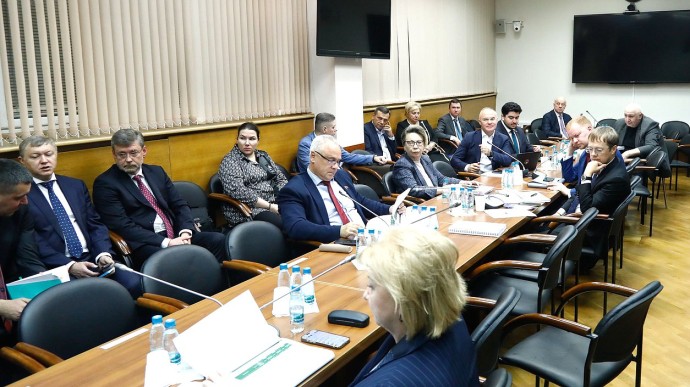 Комитет по бюджету и налогам рассмотрел государственную программу «Развитие транспортной системы»