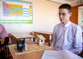 Школьники Благовещенска представили свои научные проекты