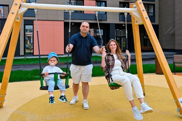 Путин назвал поддержку семей с детьми задачей всех уровней власти