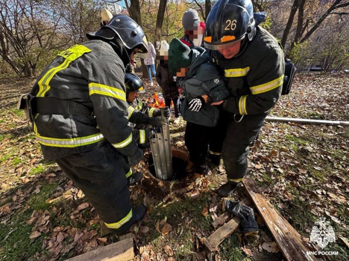 Шестиметровый «колодец‑ловушка» едва не стал трагедией для школьника Шестиметровый «колодец‑ловушка» едва не стал трагедией для школьника