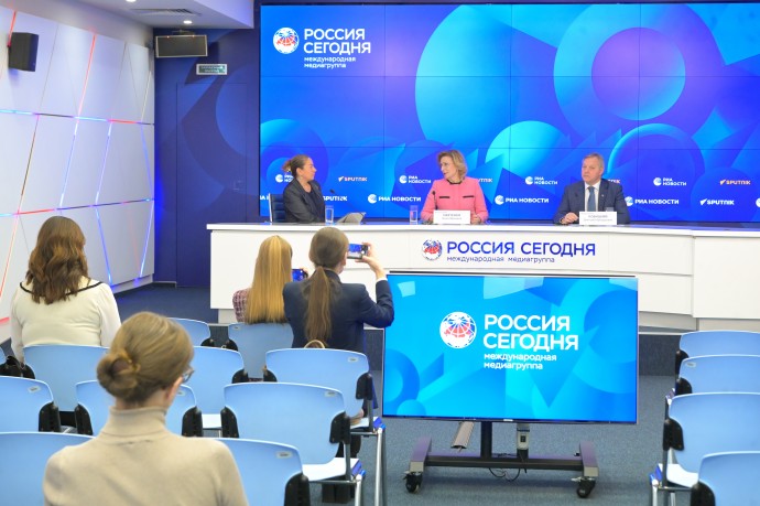 В СФ назвали местный колорит трендом среди российских дизайнеров одежды В СФ назвали местный колорит трендом среди российских дизайнеров одежды