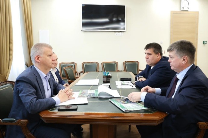 В Минпросвещения России обсудили развитие образовательной инфраструктуры в Адыгее В Минпросвещения России обсудили развитие образовательной инфраструктуры в Адыгее