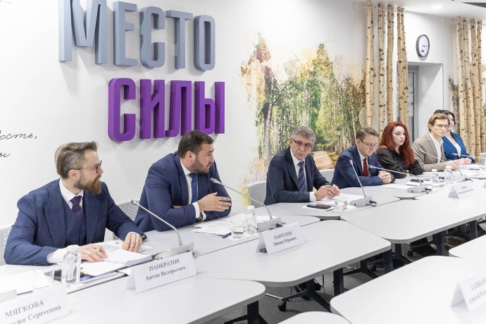 Дмитрий Миляев встретился с молодыми учеными региона