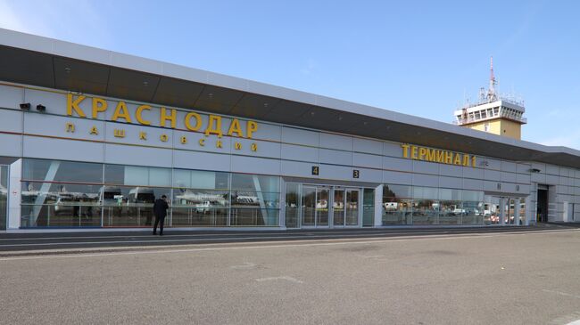 В трех аэропортах сняли ограничения на полеты