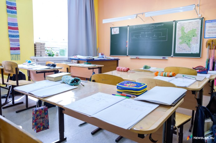 Минпросвещения рекомендовало школьникам учить песни Shaman и Газманова Минпросвещения рекомендовало школьникам учить песни Shaman и Газманова