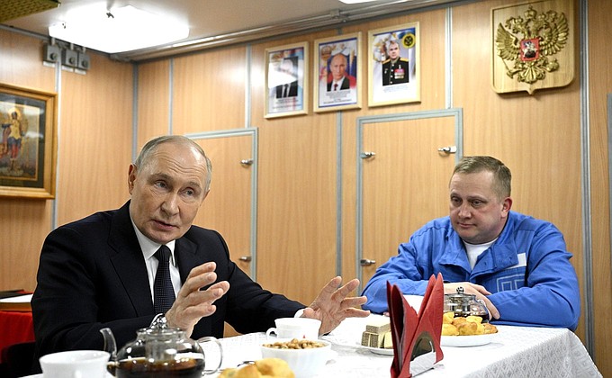 Владимир Путин посетил атомный подводный крейсер «Архангельск»