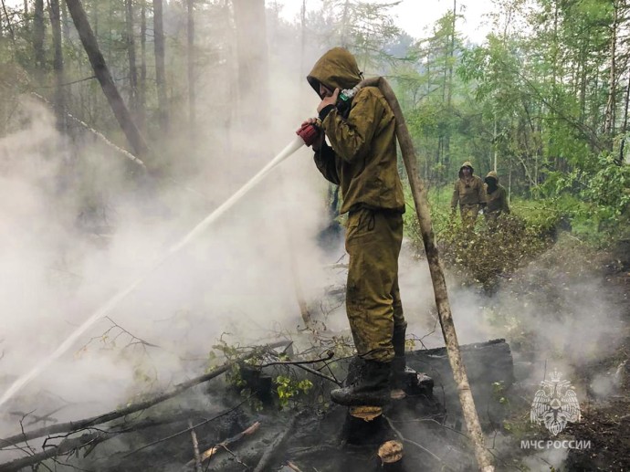 14 лесных пожаров действуют в Якутии 14 лесных пожаров действуют в Якутии