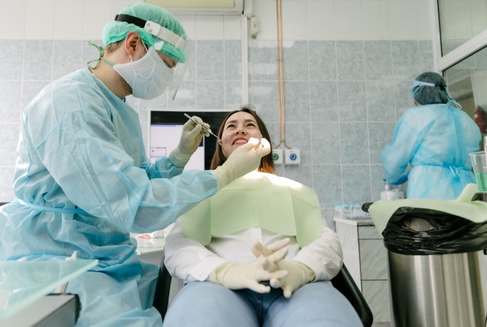 Стоматолог Нахум: Состояние полости рта влияет на здоровье всего организма Стоматолог Нахум: Состояние полости рта влияет на здоровье всего организма